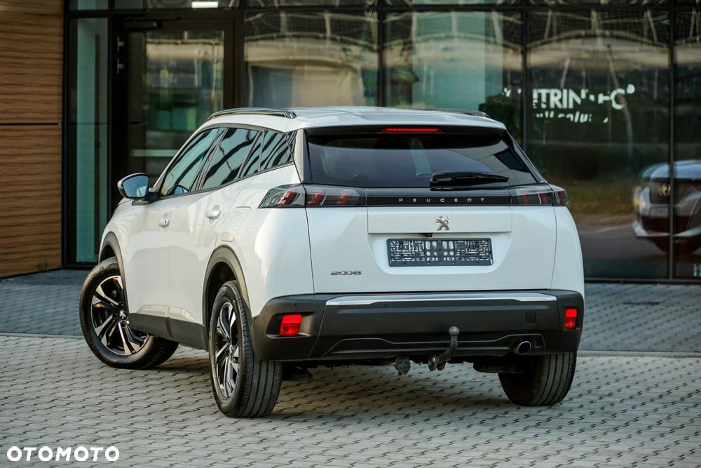 Peugeot 2008 - 12