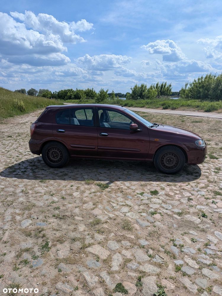 Nissan Almera - 3