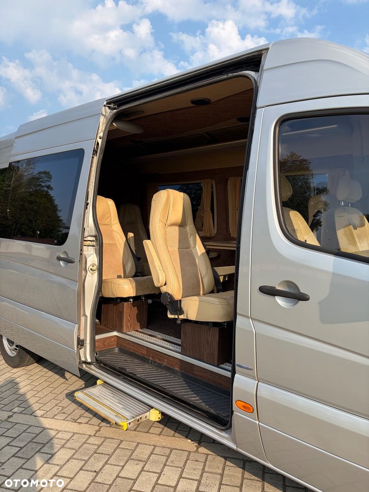 Mercedes-Benz Sprinter - 2