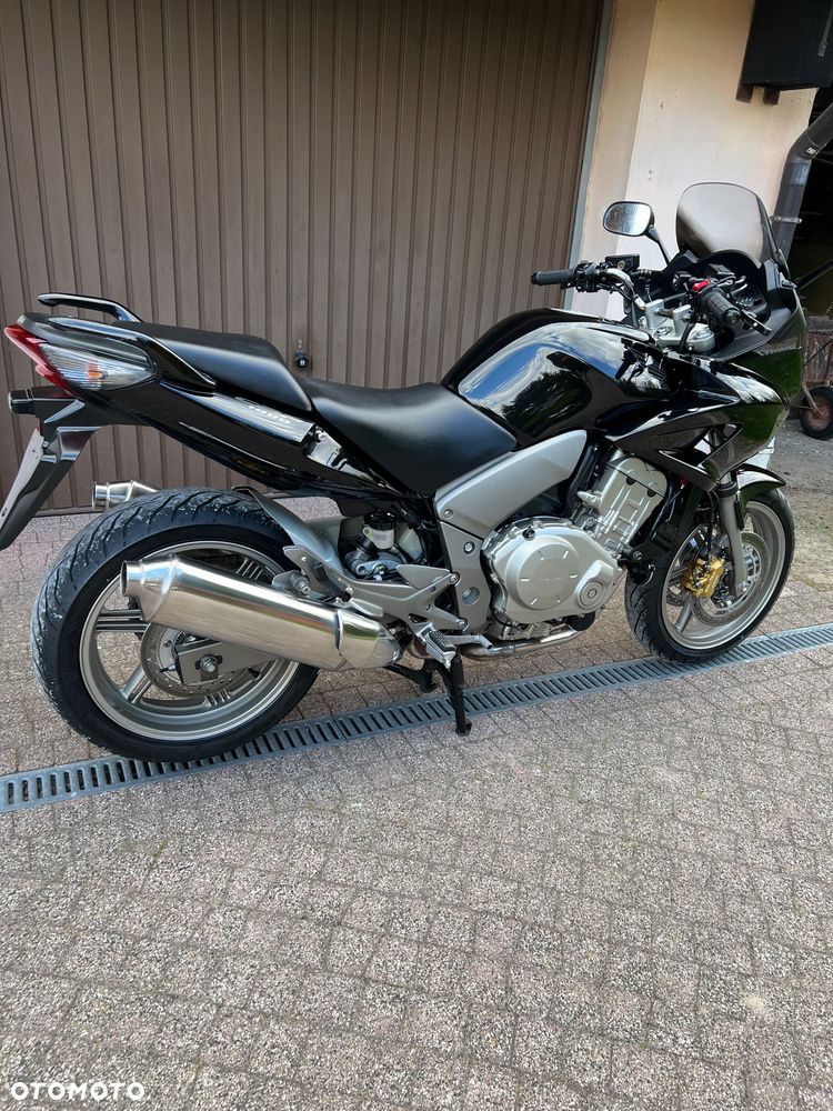 Honda CBF - 2