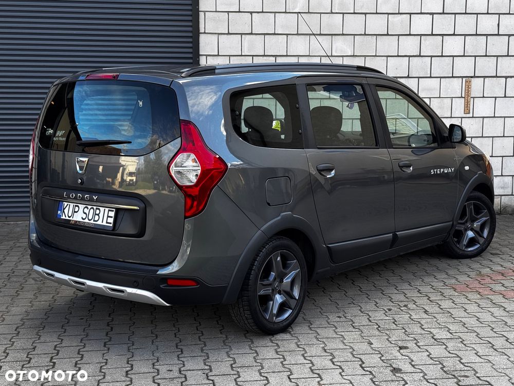 Dacia Lodgy 1.6 SCe Stepway S&S - 2