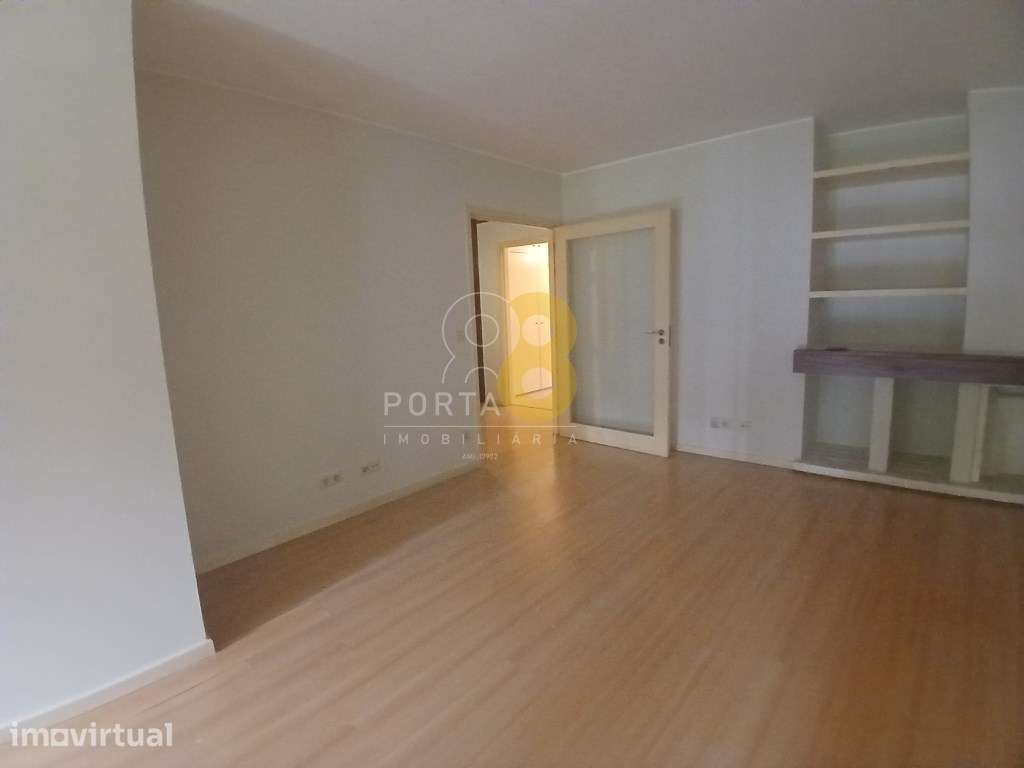 Apartamento T3 com Terraço em Ramalde - Rés do Chão - Grande imagem: 2/33