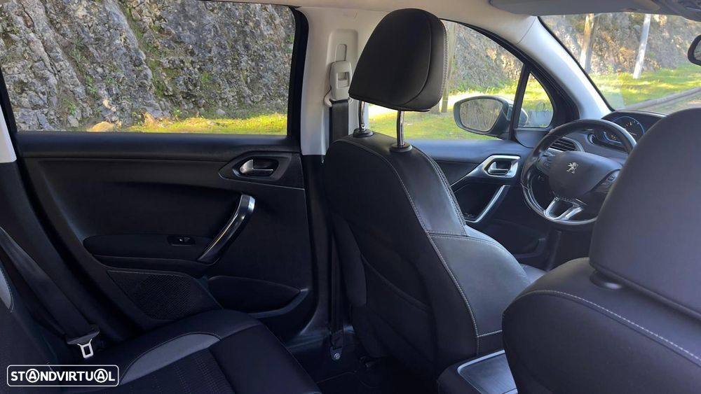 Peugeot 2008 1.4 HDi Allure - 6