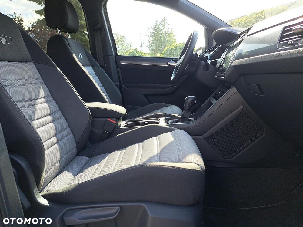 Volkswagen Touran - 26