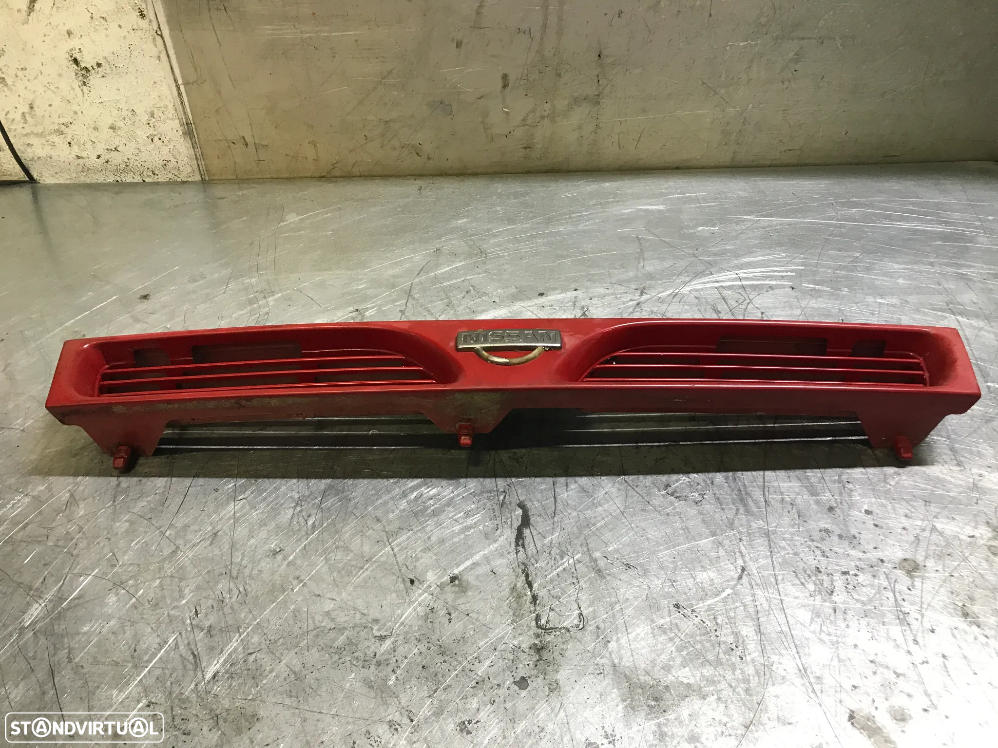 GRELHA DA FRENTE NISSAN SUNNY N14 - 2