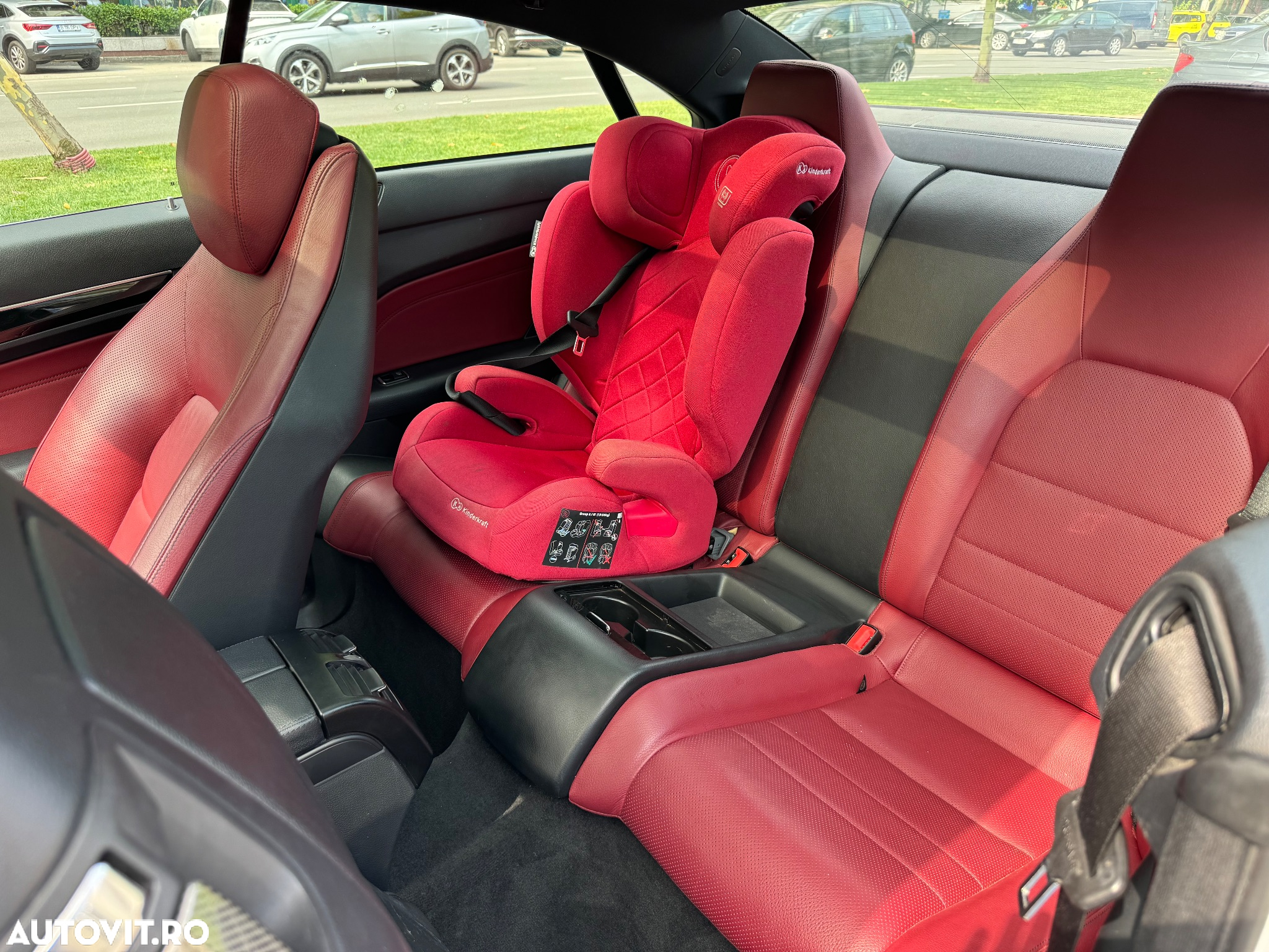 Mercedes-Benz E - 8