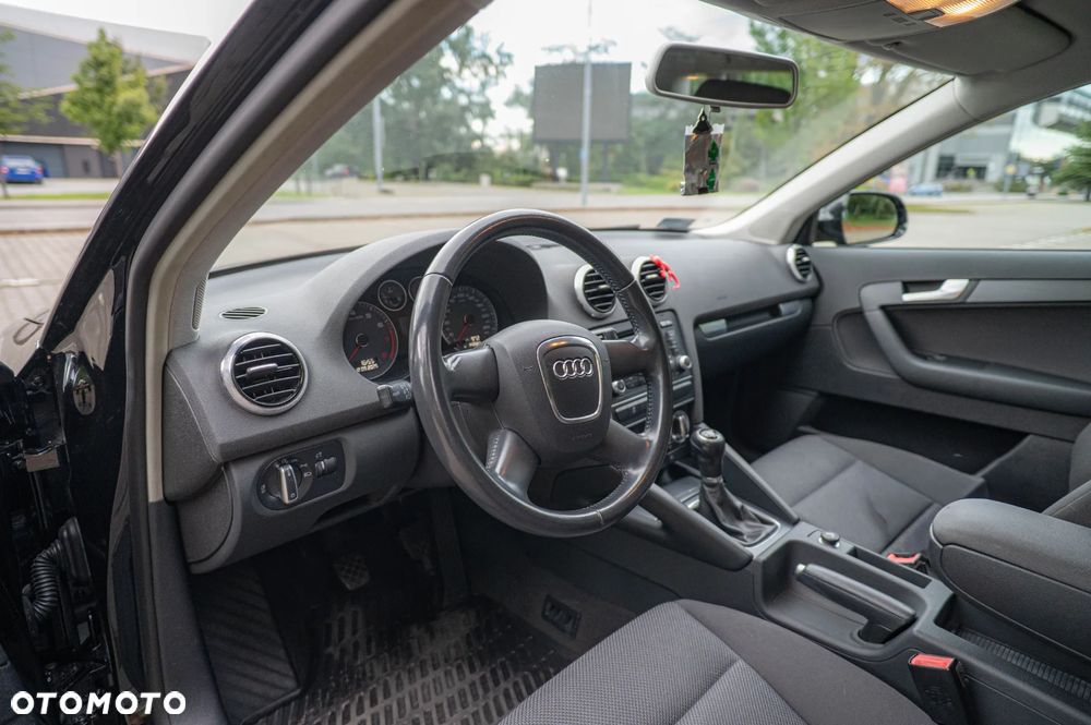 Audi A3 Sportback - 4