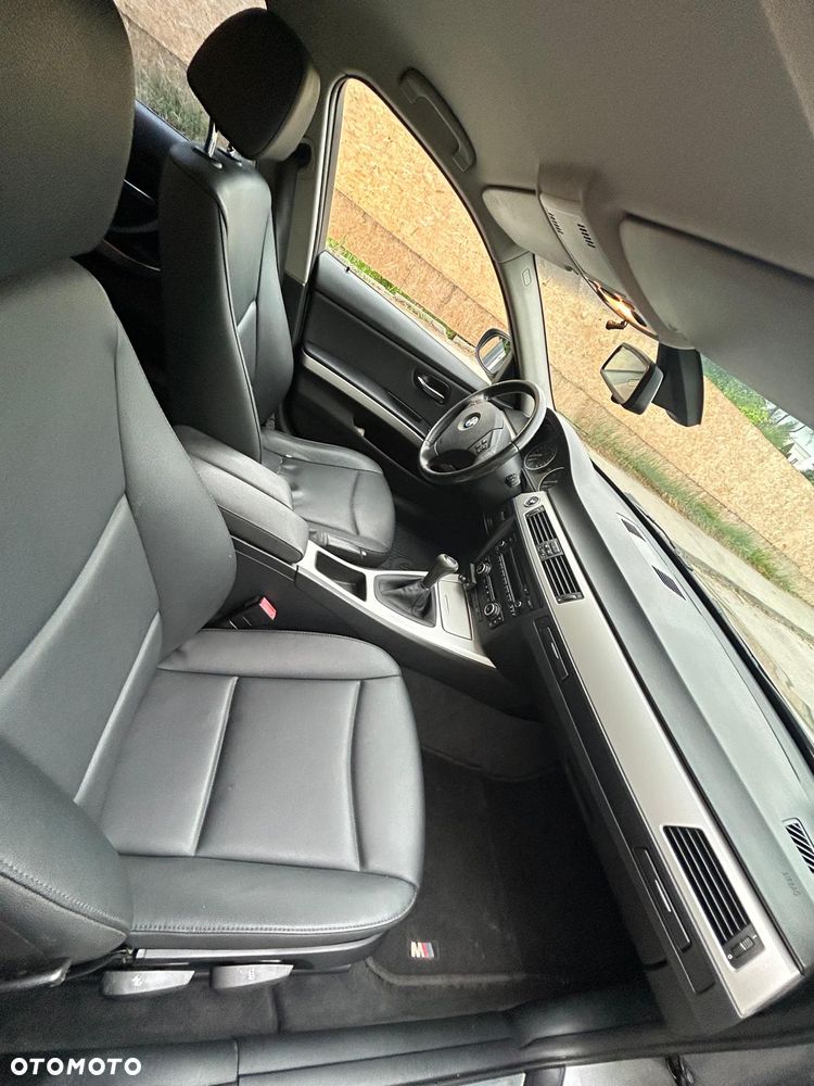 BMW Seria 3 318d - 8