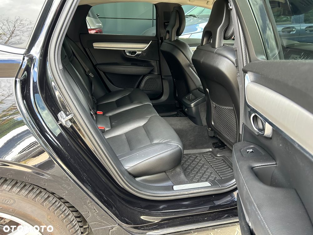 Volvo S90 D4 Momentum - 19
