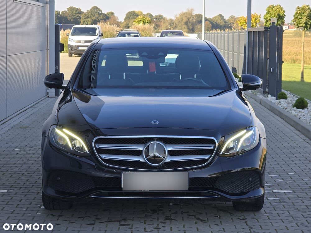 Mercedes-Benz Klasa E 250 9G-TRONIC - 18