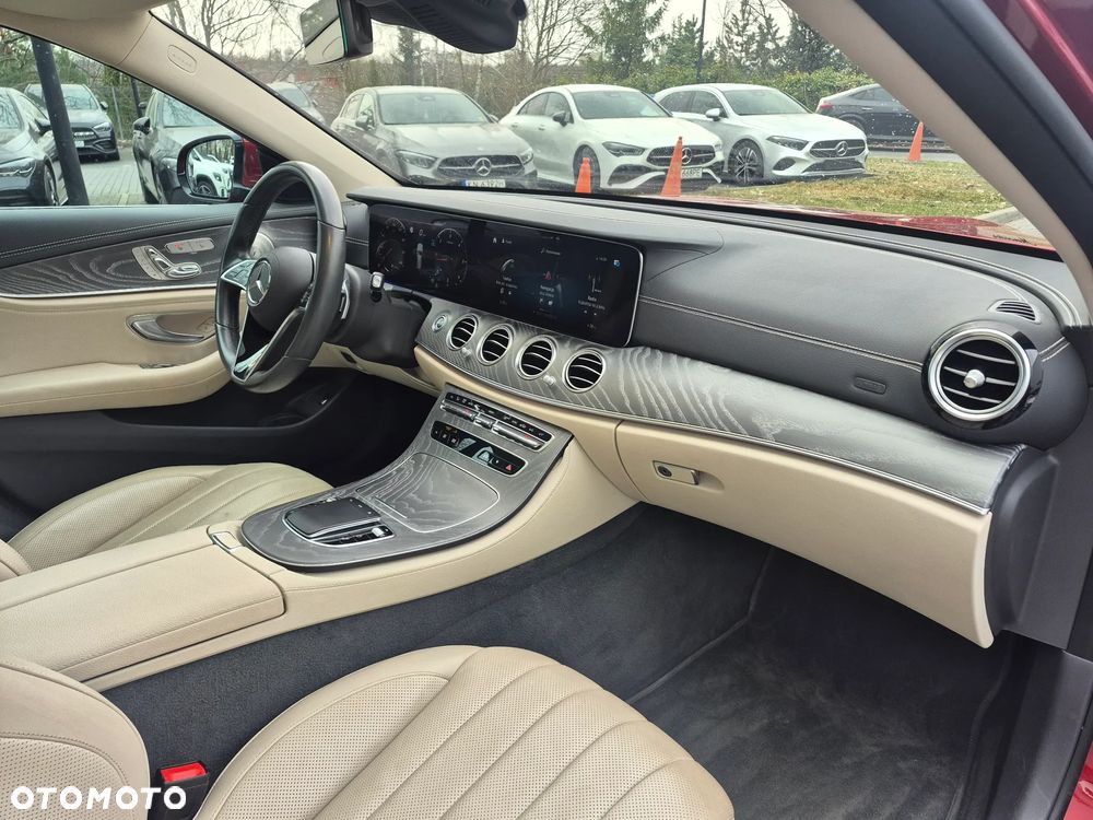 Mercedes-Benz Klasa E 220 d 4-Matic AMG - 29