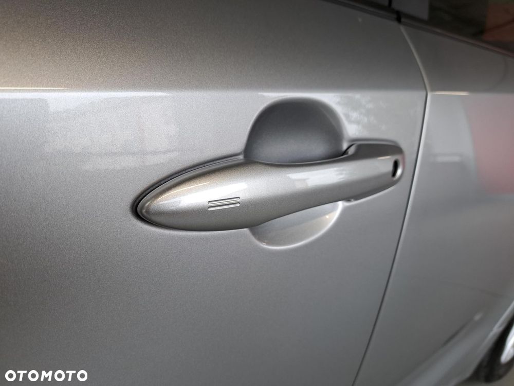 Toyota Corolla 1.8 Hybrid Comfort - 25