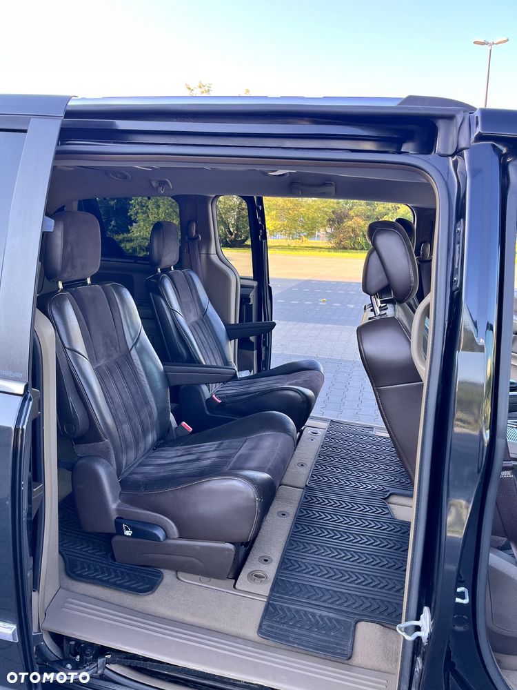 Lancia Voyager 3.6 Platinum - 9