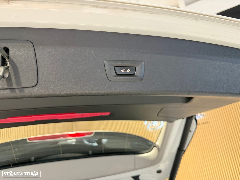 BMW X1 16 d sDrive Advantage - 42