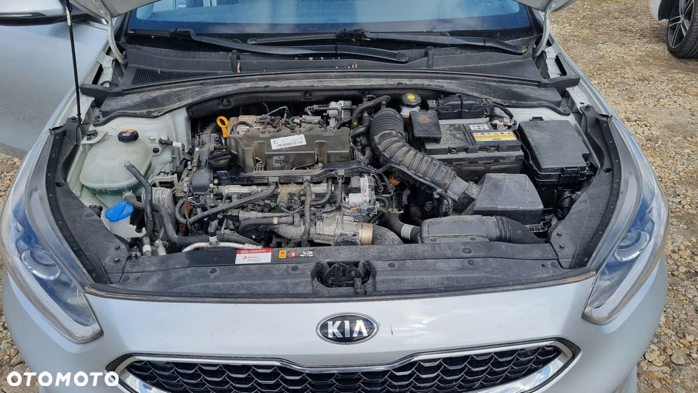 Kia Ceed 1.6 CRDi (48V Mild-Hybrid) Spirit - 31
