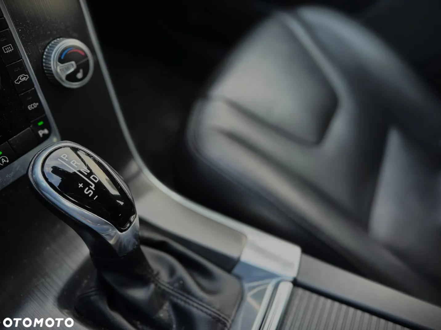 Volvo XC 60 - 24