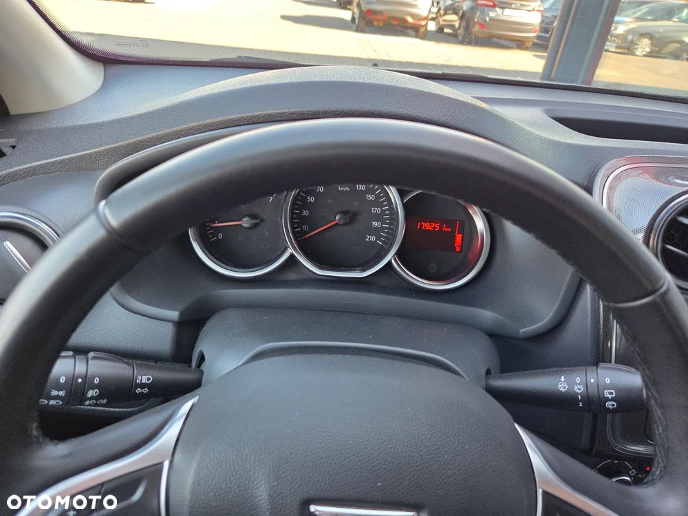 Dacia Logan TCe 90 (S&S) Stepway - 31