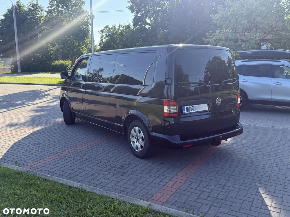 Volkswagen Caravelle - 11