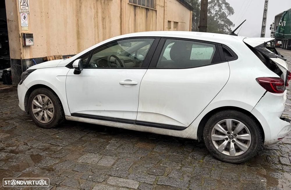 Porta Frente Esquerda Renault Clio V 1.5 Blue DCI Ano 2019 - 1
