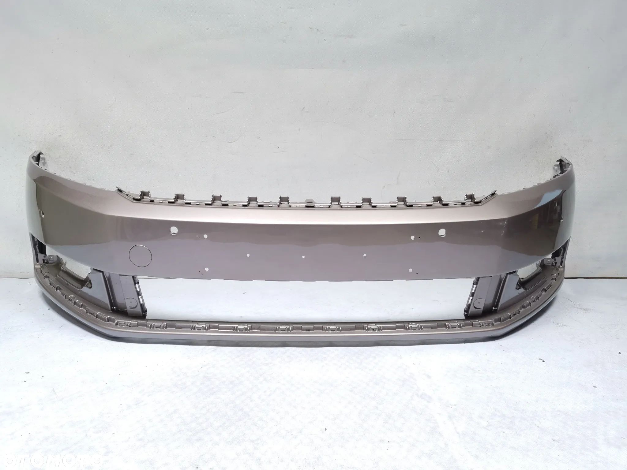 Zderzak Przód Przedni VOLKSWAGEN PASSAT B7 3AA kod lak LA8X 10-15 - 1