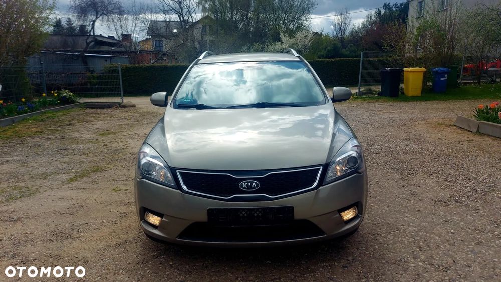 Kia Ceed - 6
