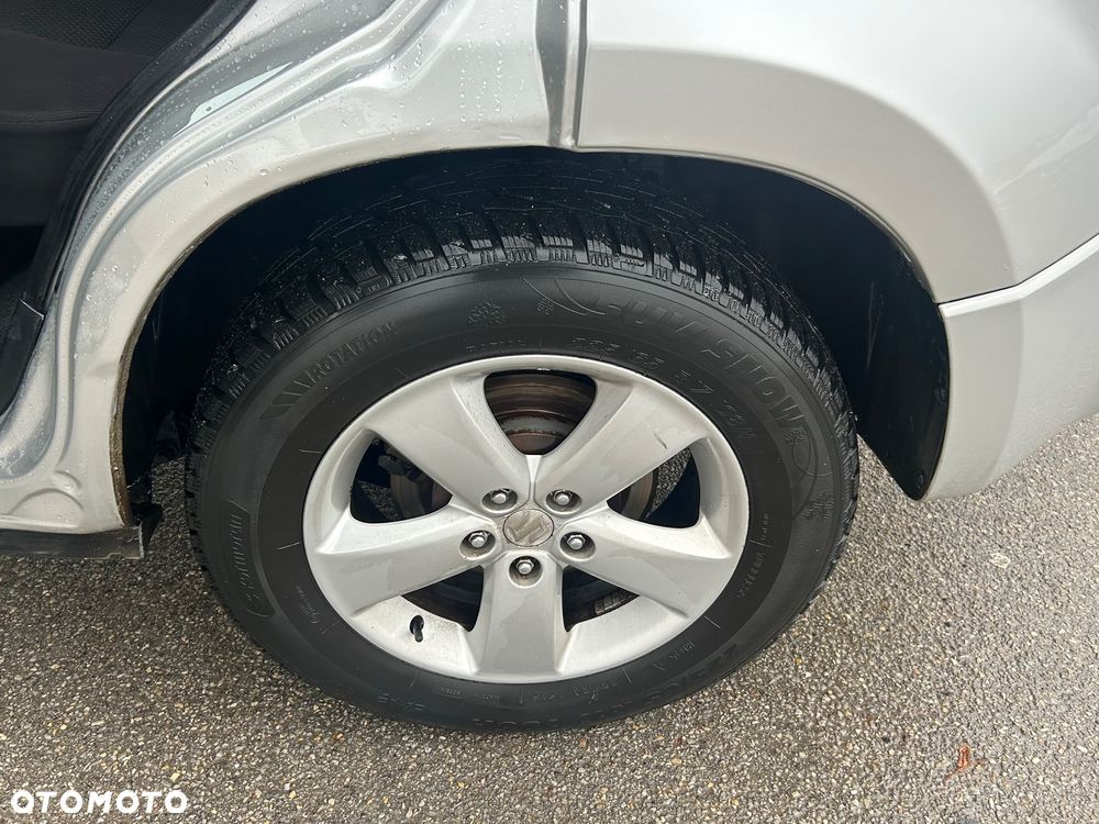 Suzuki Grand Vitara 2.0 - 10