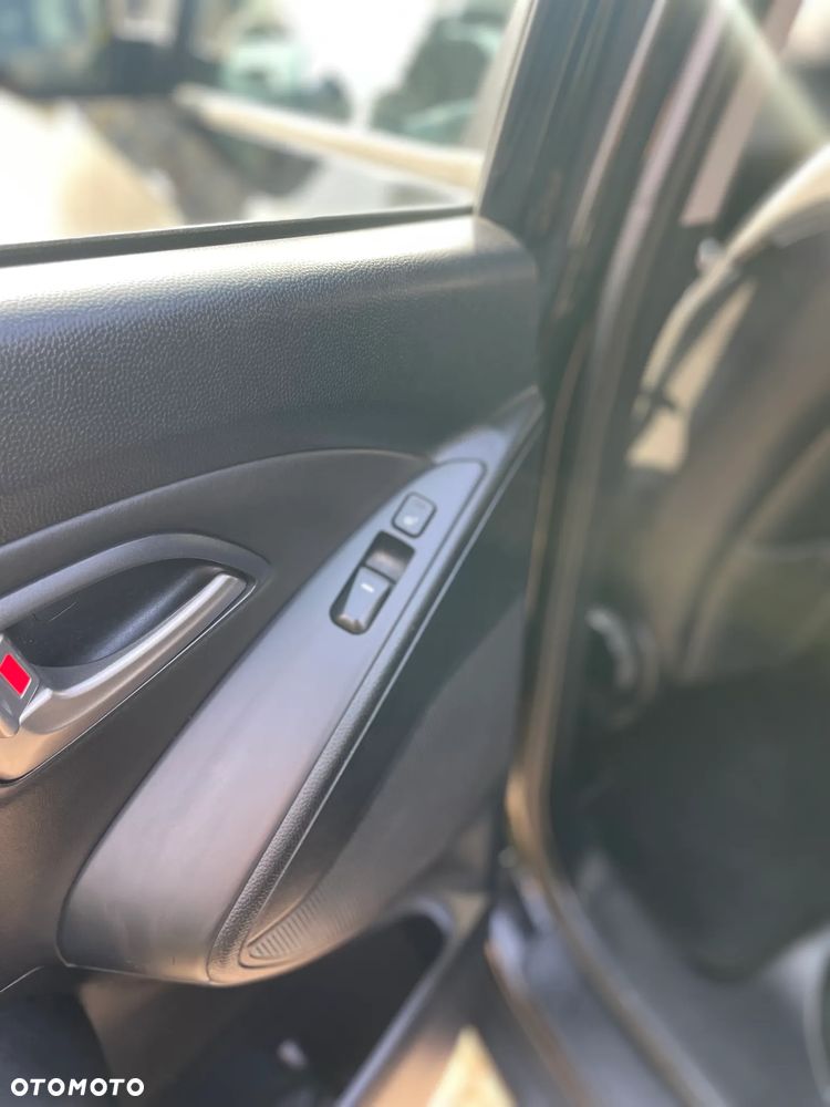 Hyundai ix20 1.6 Premium - 17