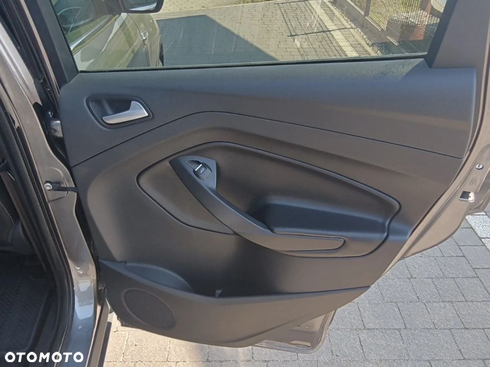 Ford Kuga - 11