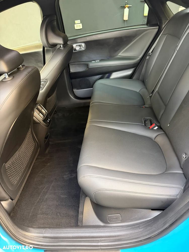 Hyundai IONIQ - 10