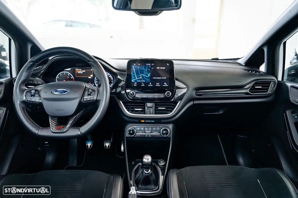 Ford Fiesta 1.5 EcoBoost S&S c/ Pack Pele Exclusiva ST - 10