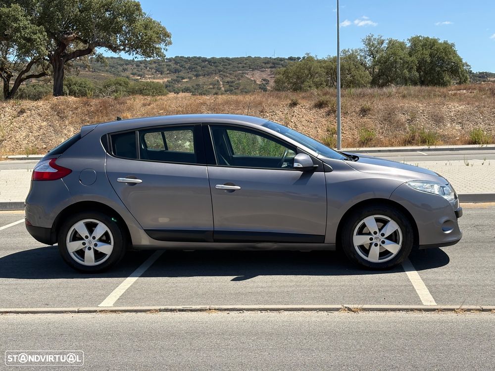 Renault Mégane dCi 110 FAP Dynamique - 5