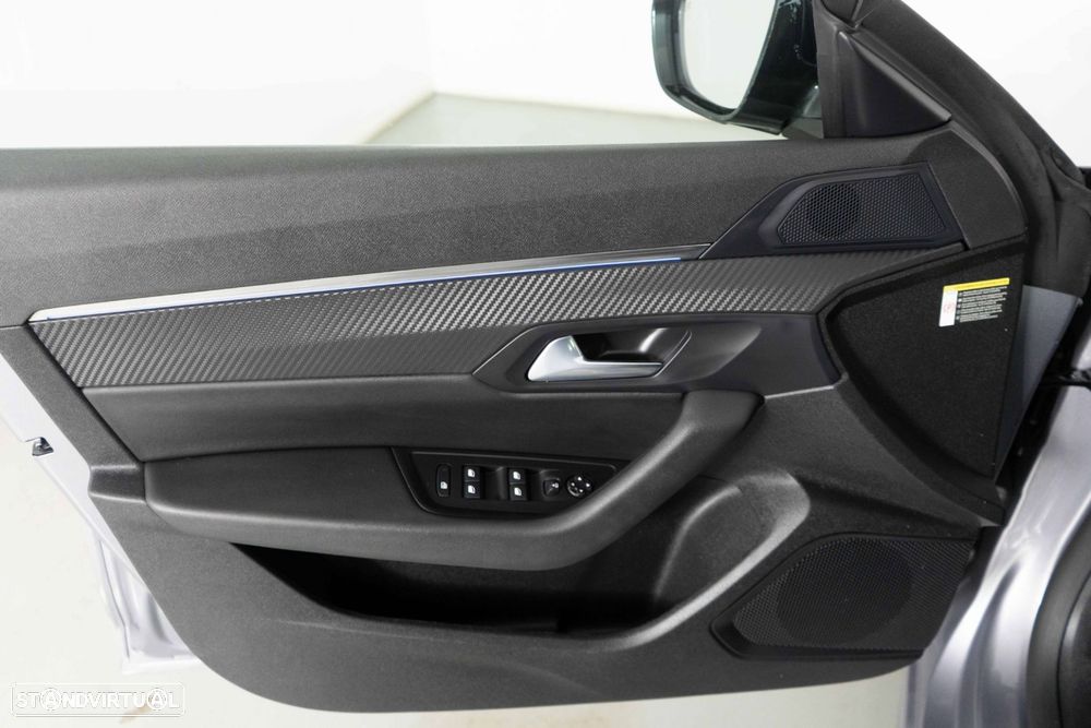 Peugeot 508 SW 1.6 Hybrid Allure e-EAT8 - 22