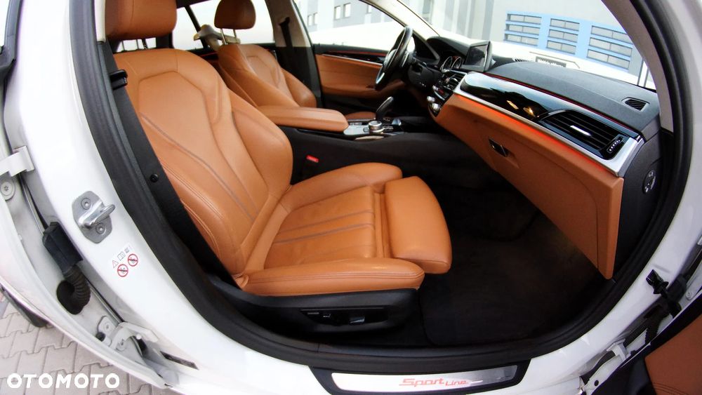 BMW Seria 5 520d Sport Line - 21