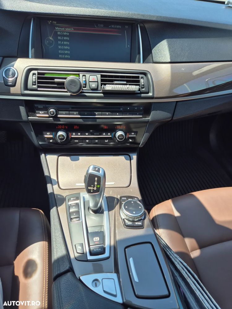 BMW Seria 5 525d Aut. Modern Line - 11