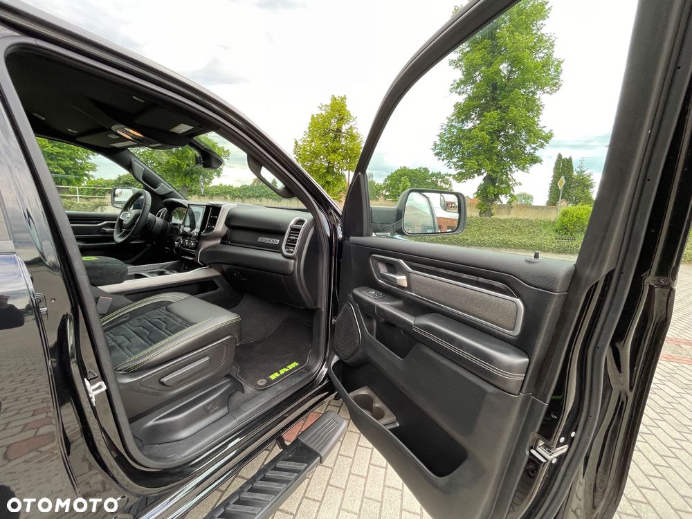 RAM 1500 5.7 Crew Cab Bighorn - 16
