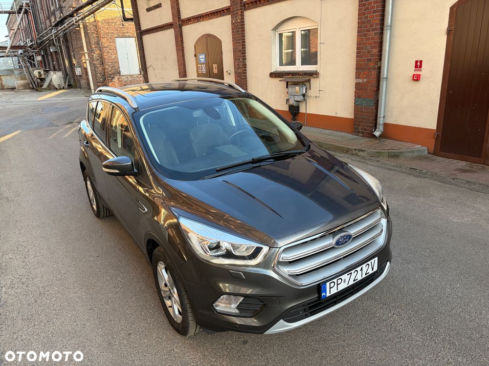 Ford Kuga 1.5 EcoBoost 2x4 Titanium - 16