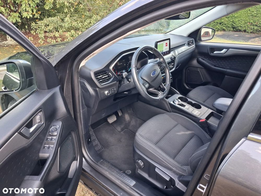 Ford Kuga - 4