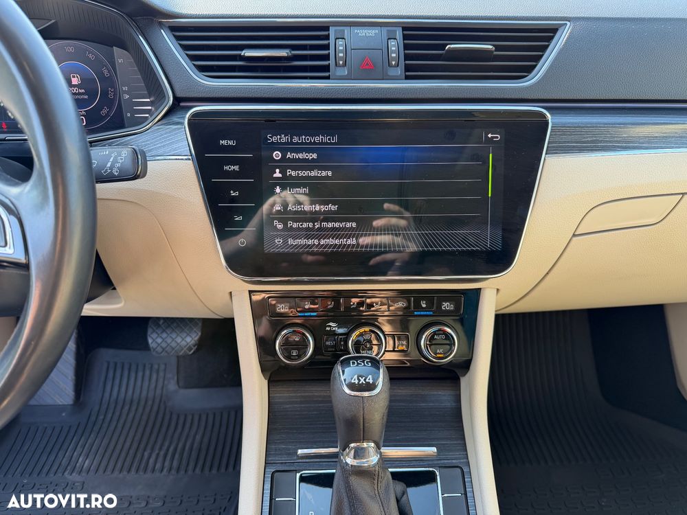 Skoda Superb 2.0 TSI 4X4 DSG Style - 32