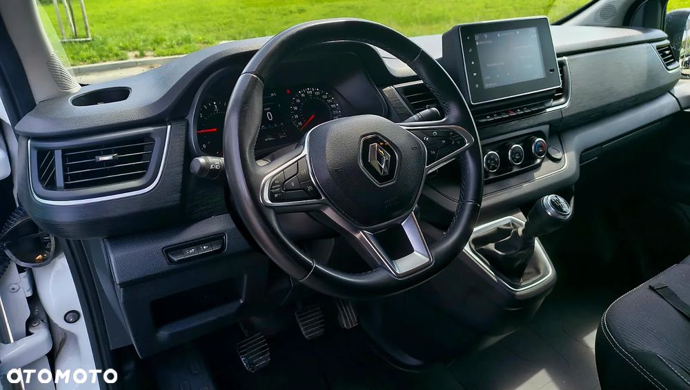 Renault Trafic - 15