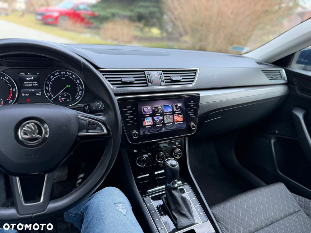 Skoda Superb 2.0 TDI Style DSG - 25