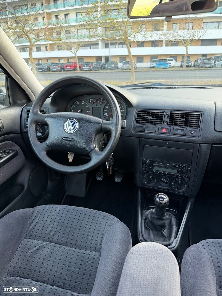 VW Golf 1.4i Confortline - 9