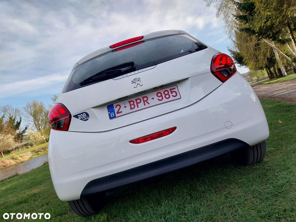 Peugeot 208 - 15