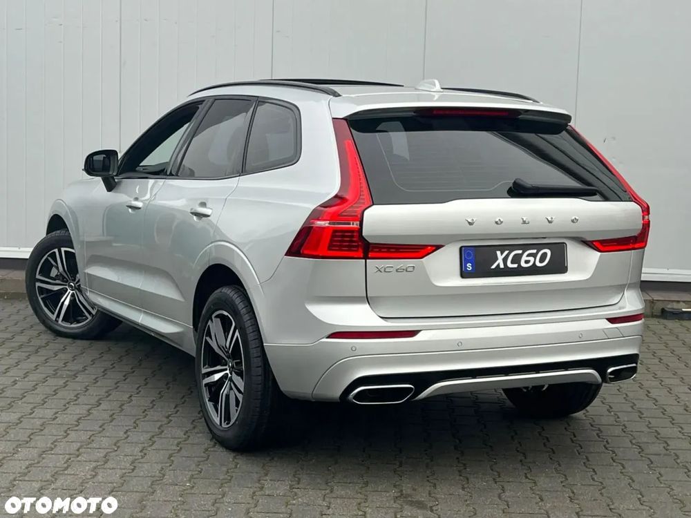 Volvo XC 60 T5 R-Design - 2