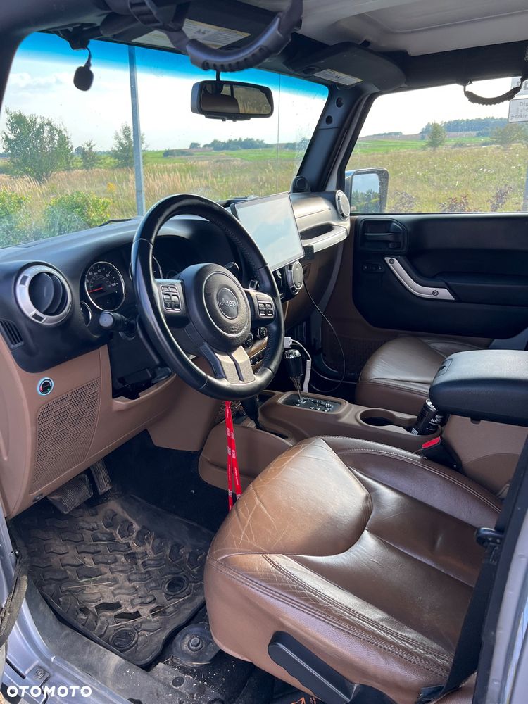 Jeep Wrangler 3.6 Unlim Sahara - 8