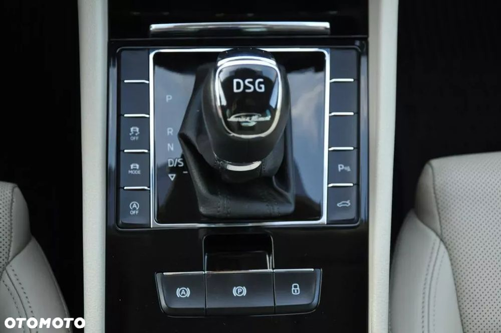 Skoda Superb 2.0 TSI L&K DSG - 22