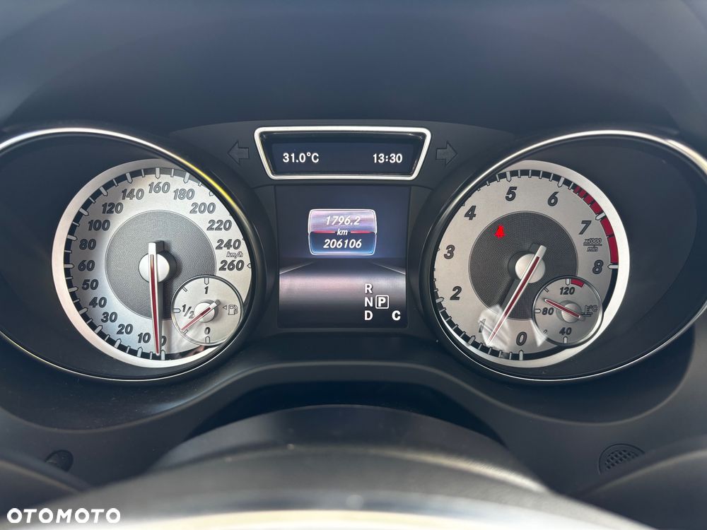 Mercedes-Benz CLA 180 7G-DCT AMG Line - 9
