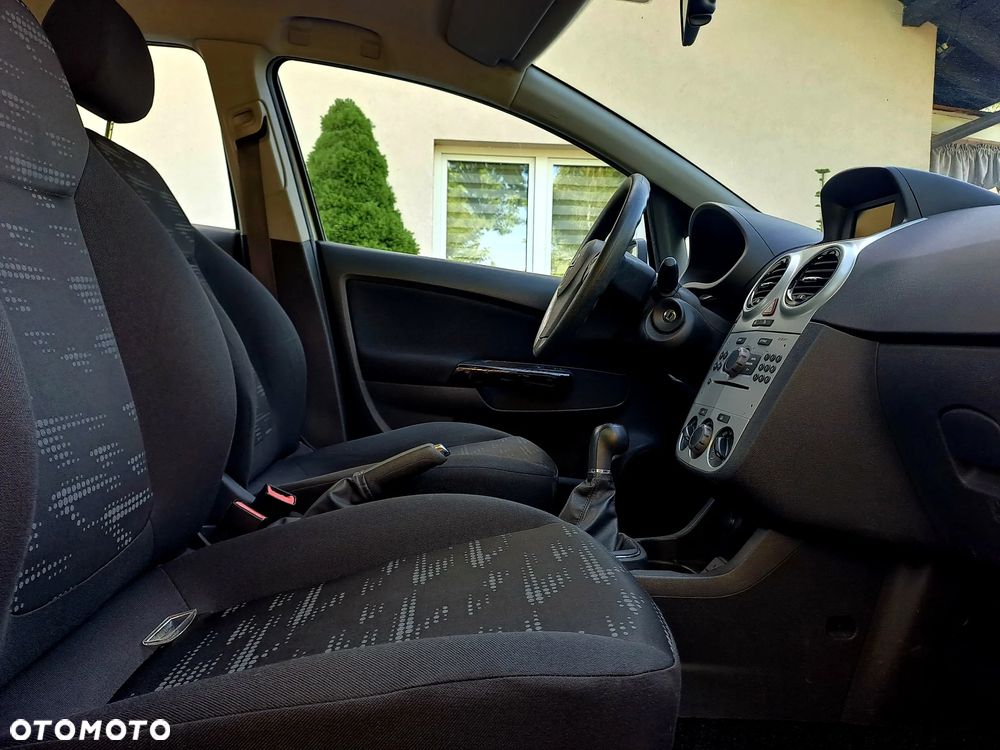 Opel Corsa 1.4 16V 150 Jahre - 11