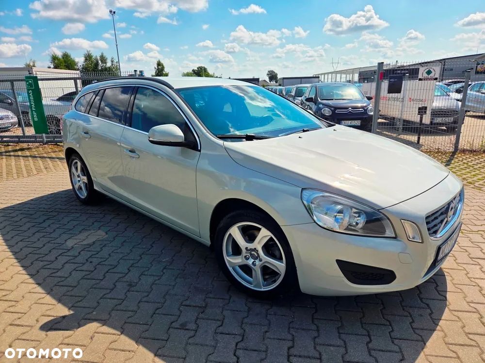 Volvo V60 D2 Momentum - 3