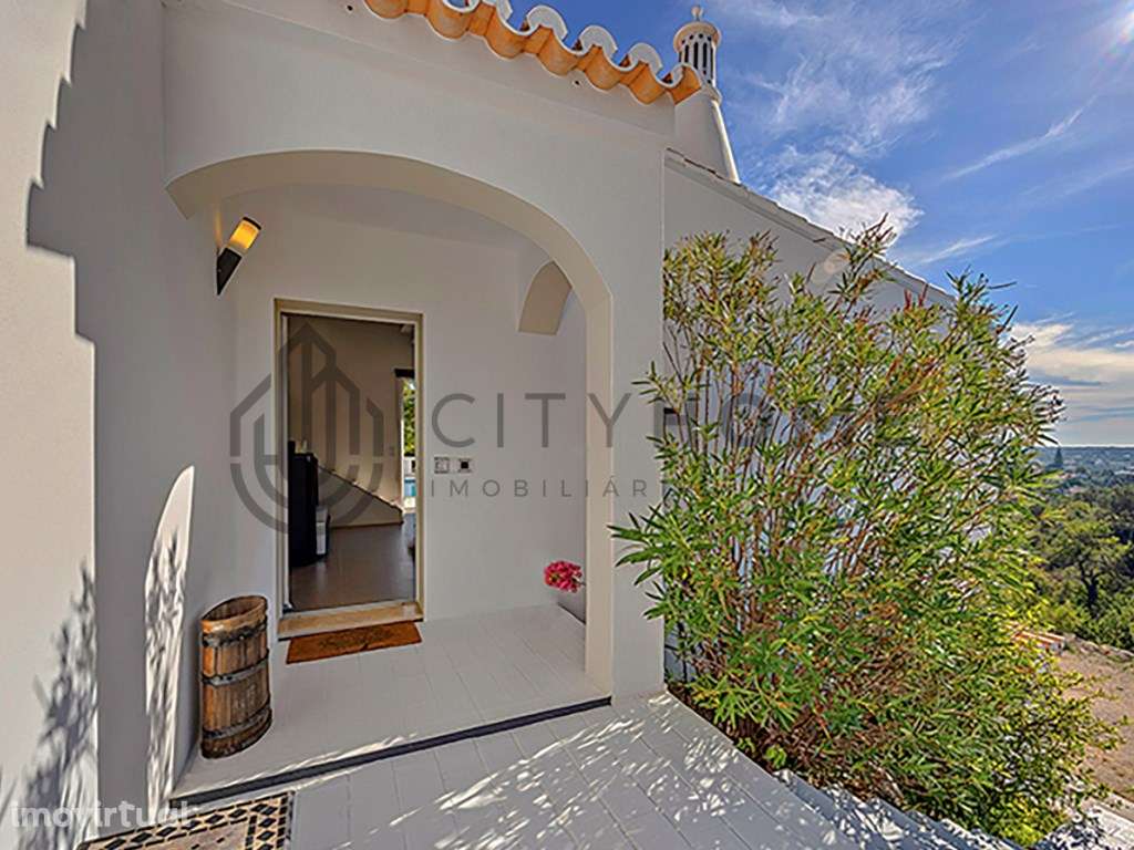 Moradia T3 com piscina e vistas deslumbrantes em Boliqueime - Grande imagem: 2/29