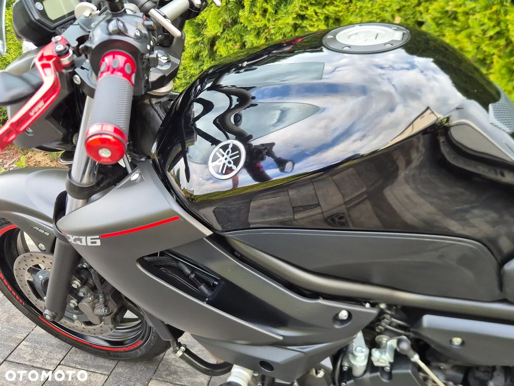 Yamaha XJ - 25